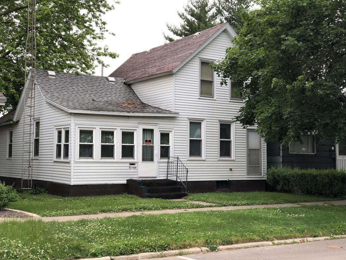 14 S Jones Ave., Amboy, IL 61310