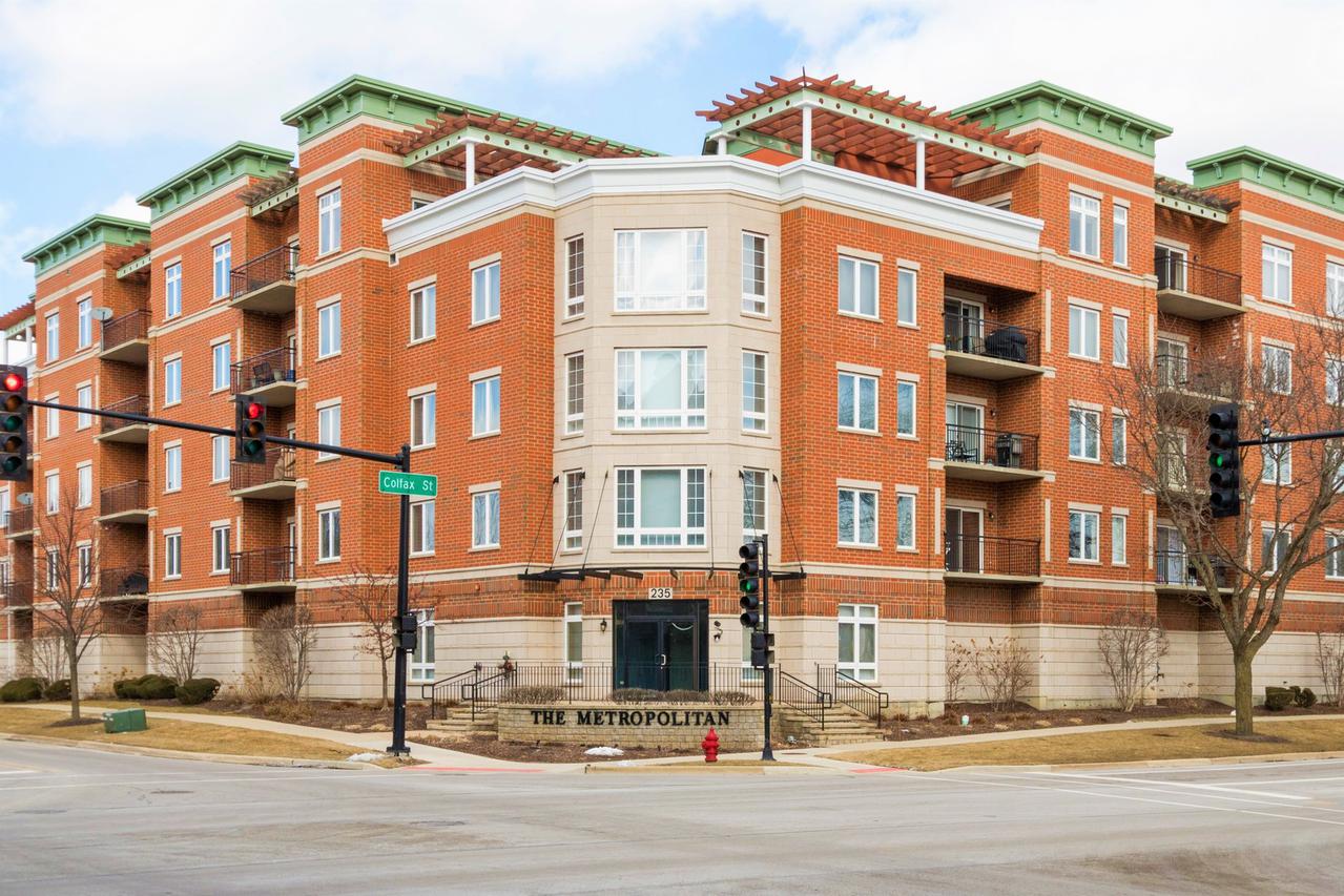 235 N Smith St. #411, Palatine, IL 60067