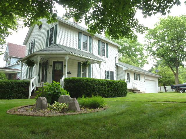 502 N Walnut St., Clinton, IL 61727