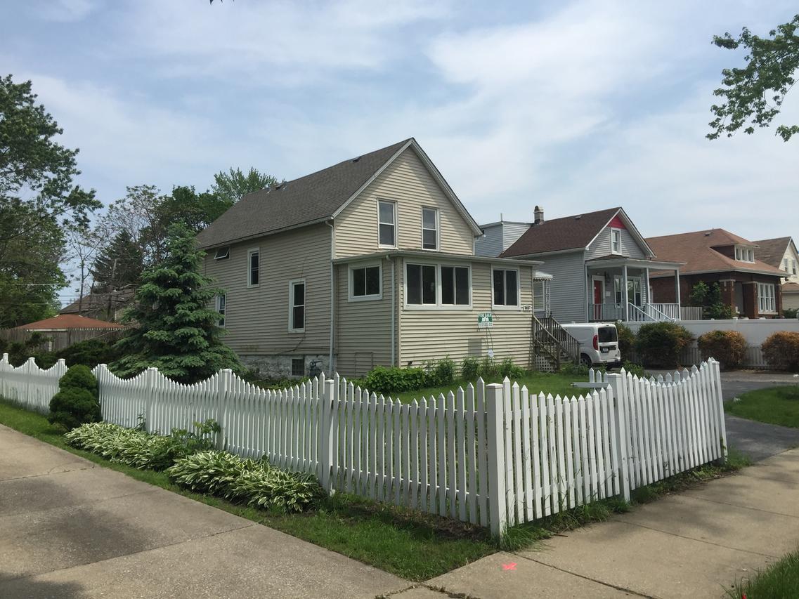 9933 S Beverly Ave., Chicago, IL 60643