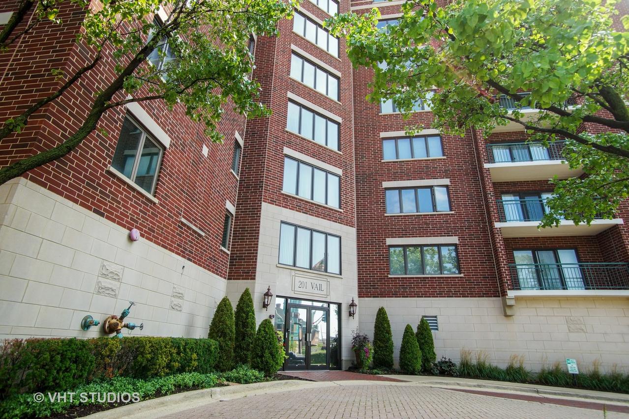 201 N Vail Ave. #809, Arlington Heights, IL 60004