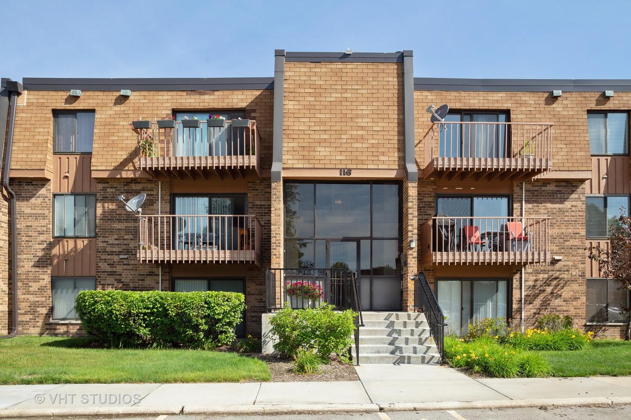 116 S Mullingar Ct. #2A, Schaumburg, IL 60193