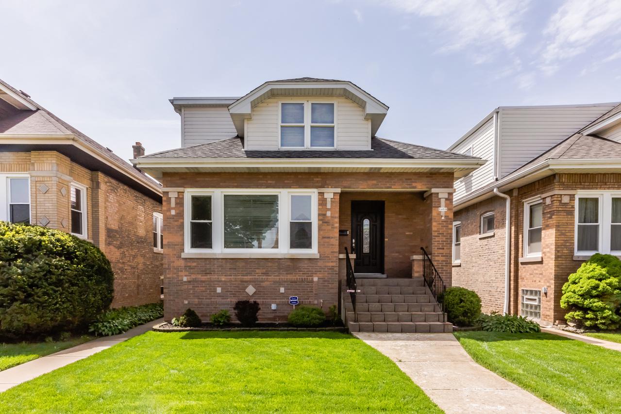 5453 W School St., Chicago, IL 60641