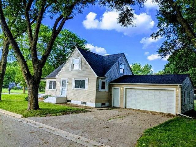 601 Wood Ave., Machesney Park, IL 61115