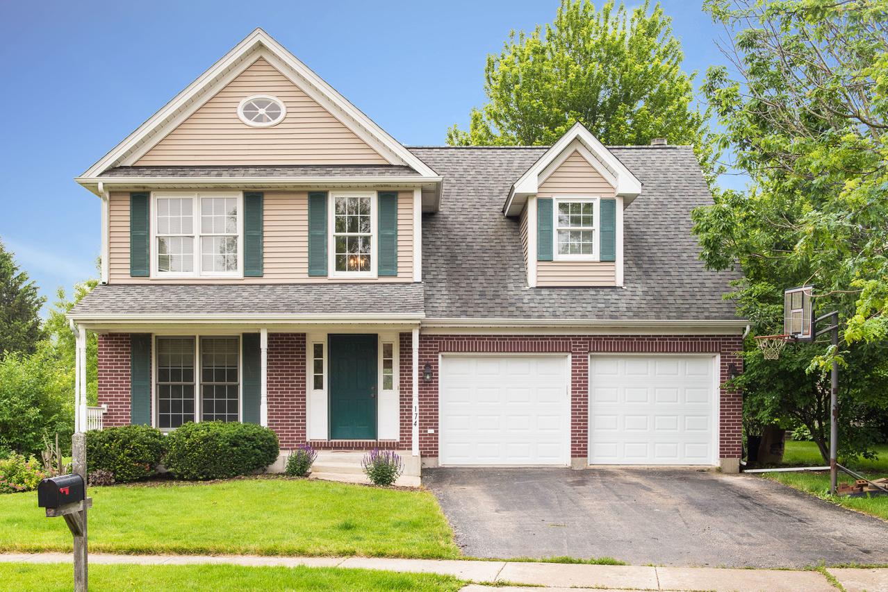 174 Devonshire Dr., Dekalb, IL 60115