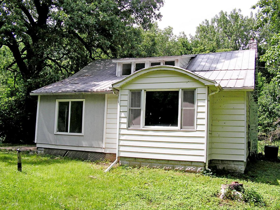635 E Main St., Tiskilwa, IL 61368