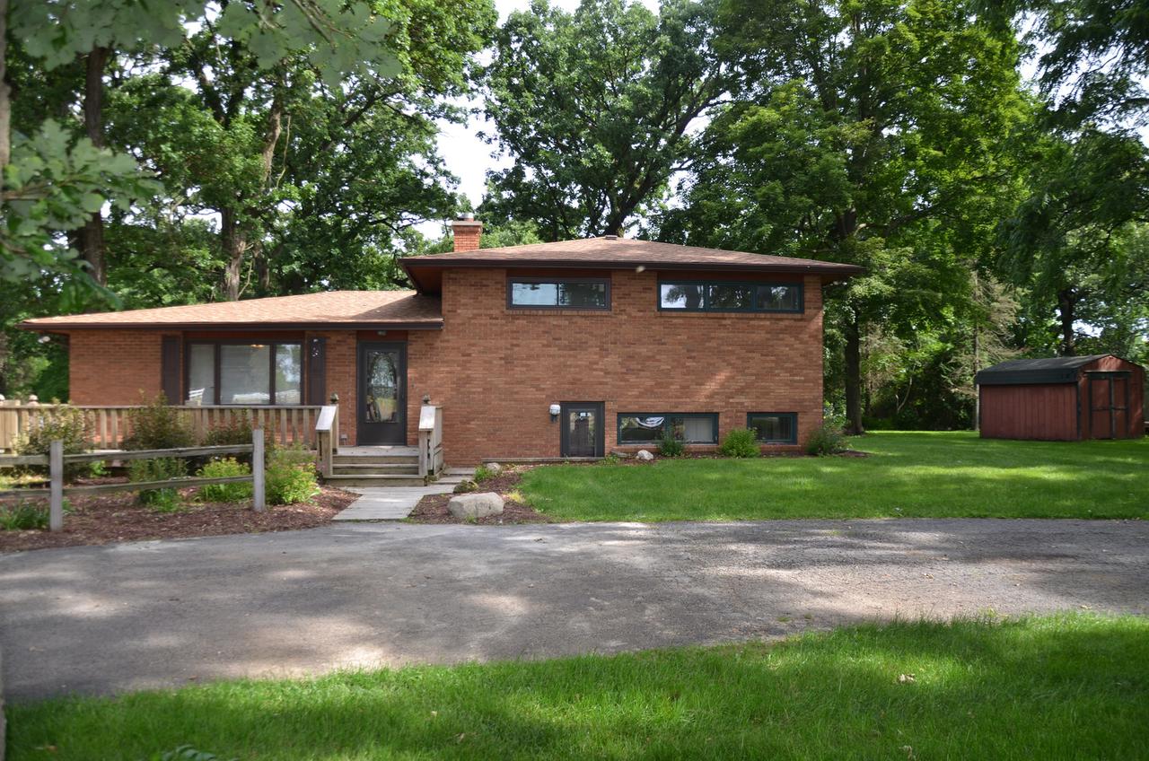 20 Glenda Ln., Plano, IL 60545
