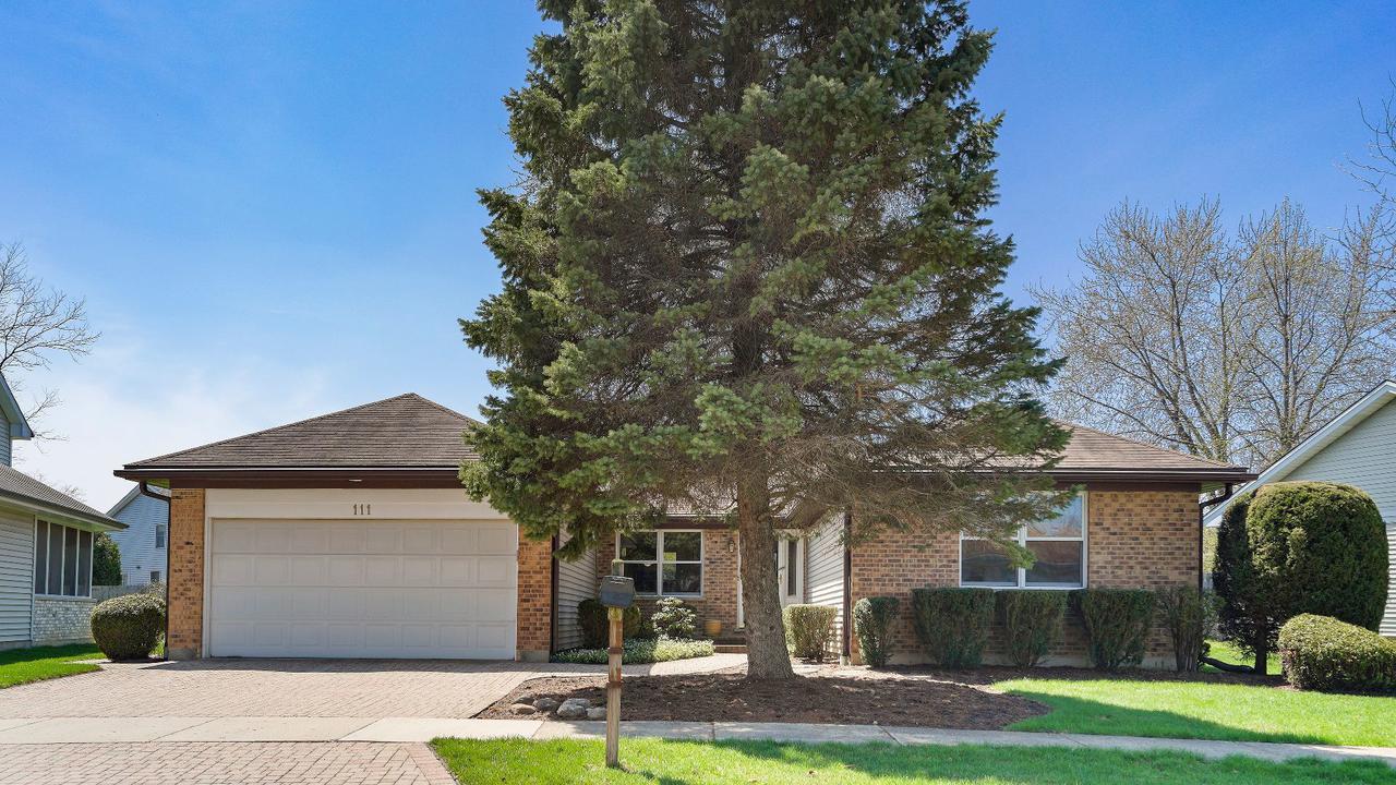 111 Hamilton Pl., Vernon Hills, IL 60061