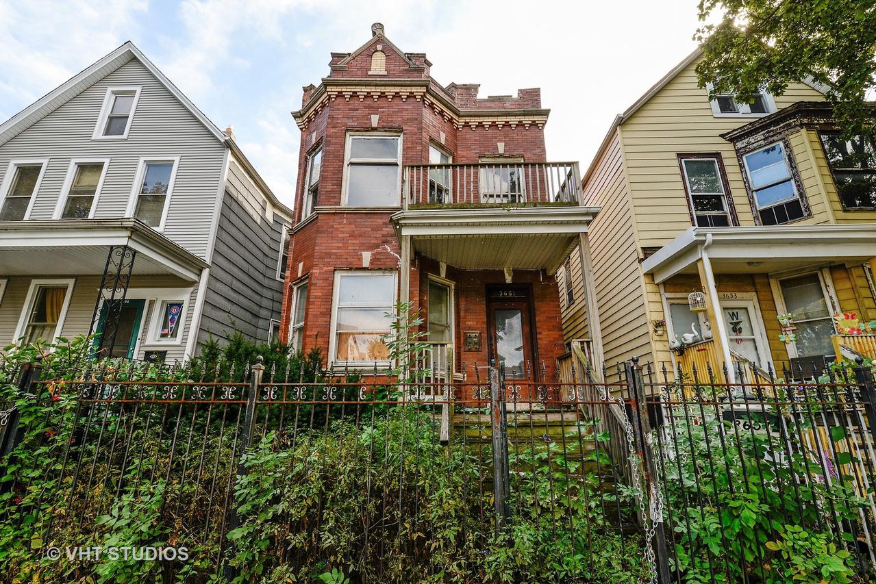 3651 W Palmer St., Chicago, IL 60647