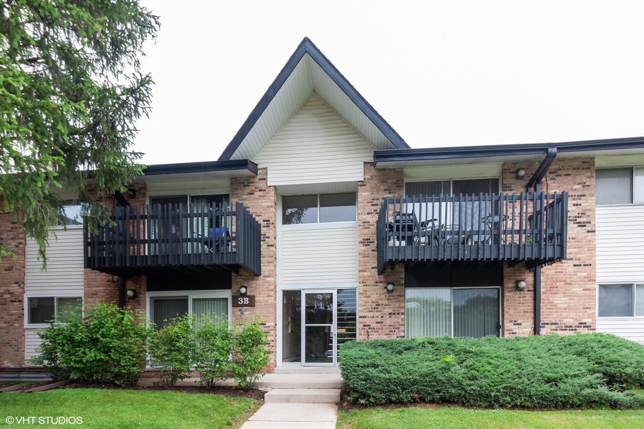 3B Kingery Quarter #105, Willowbrook, IL 60527