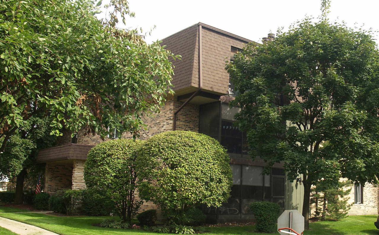 11141 East Rd. #E, Palos Hills, IL 60465