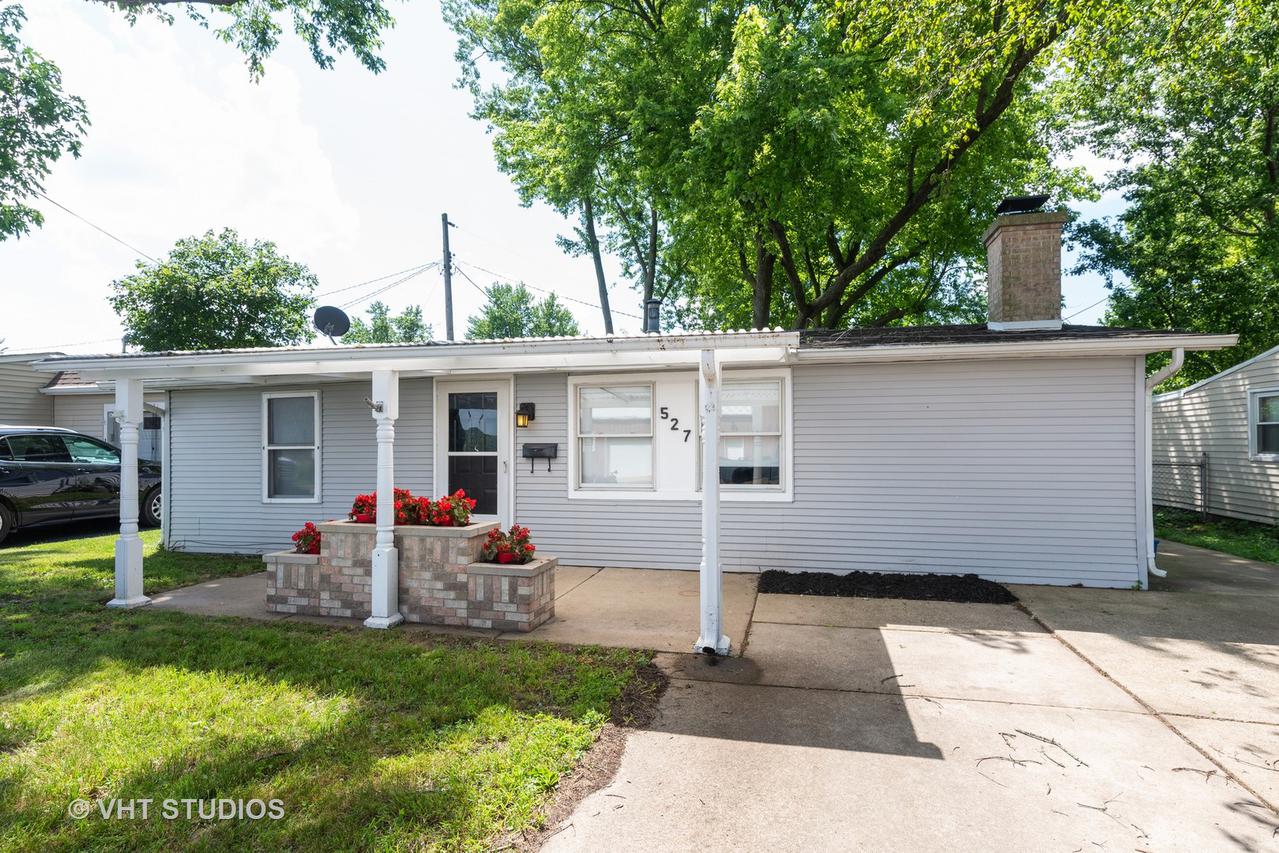 527 Maplewood Ave., Dekalb, IL 60115