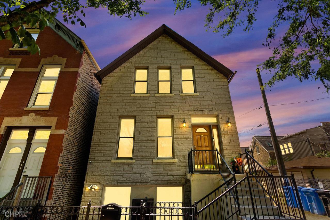 2247 W Shakespeare Ave., Chicago, IL 60647