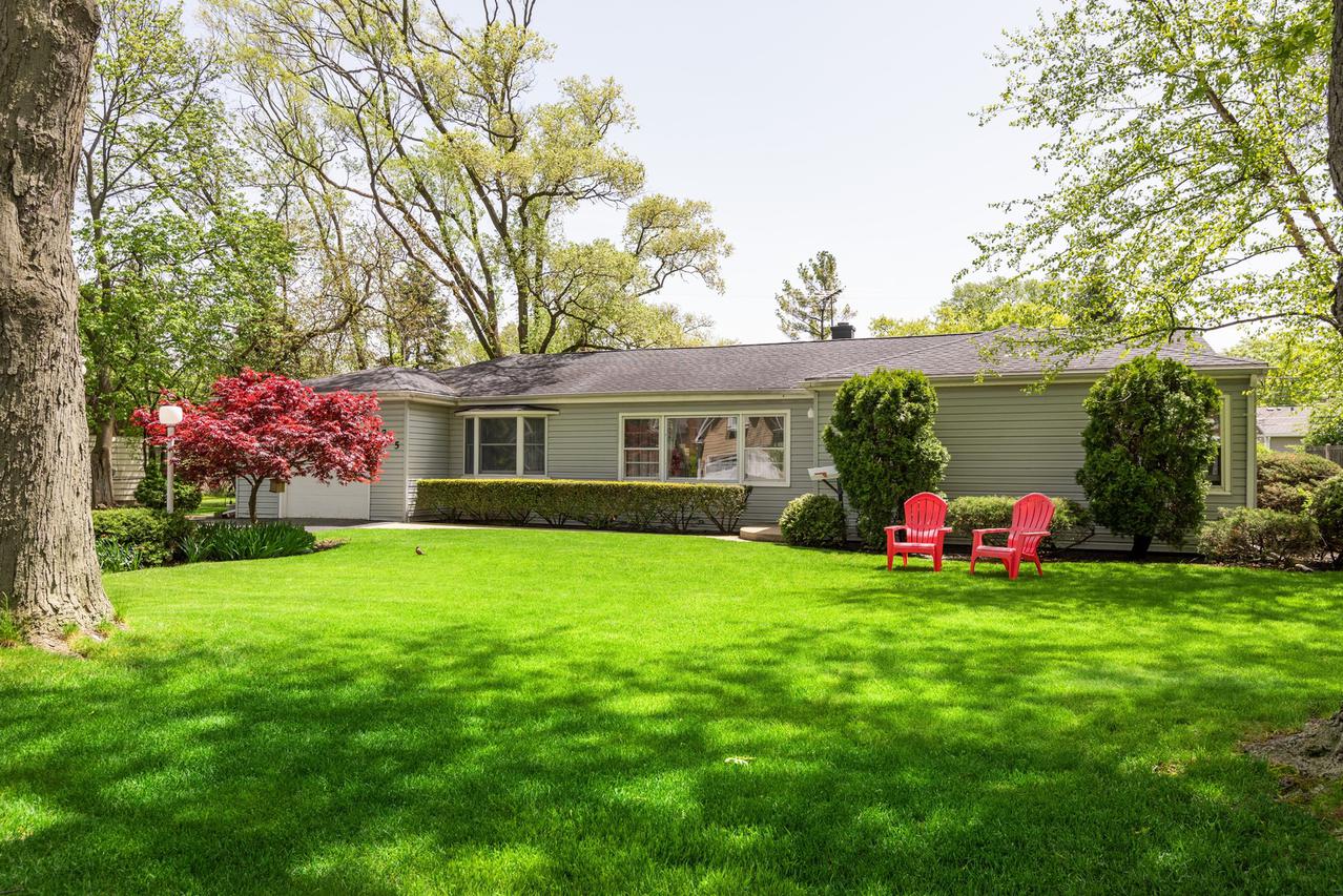 1765 George Ct., Glenview, IL 60025