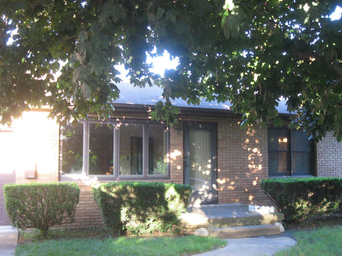1209 Lincoln Ave., Peru, IL 61354