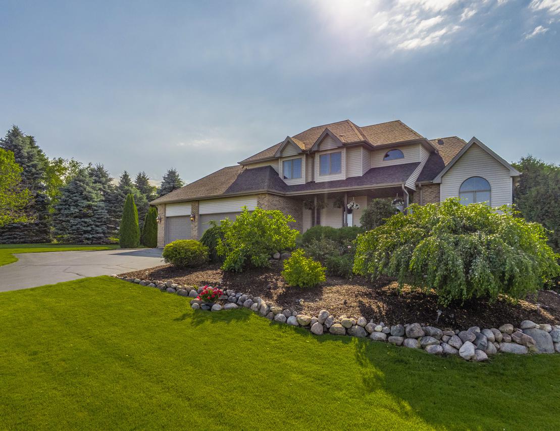 12275 Dunham Dr., Roscoe, IL 61073