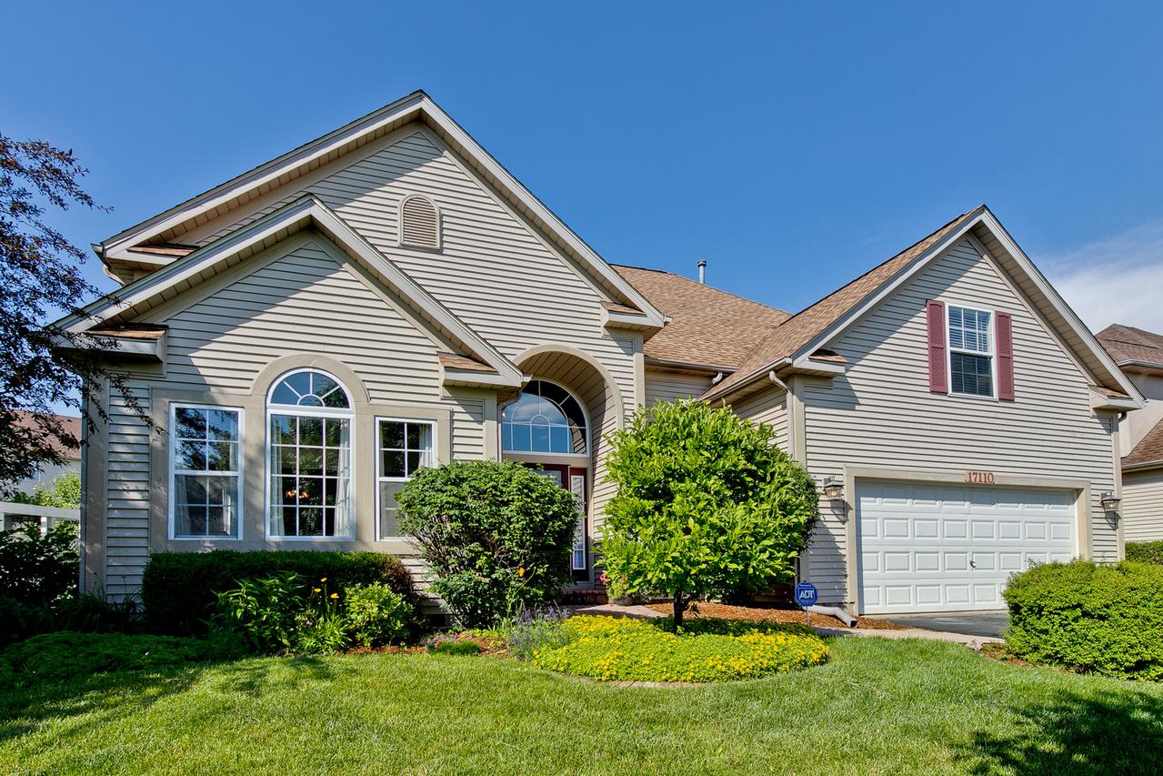 17110 W Prairieview Ln., Gurnee, IL 60031