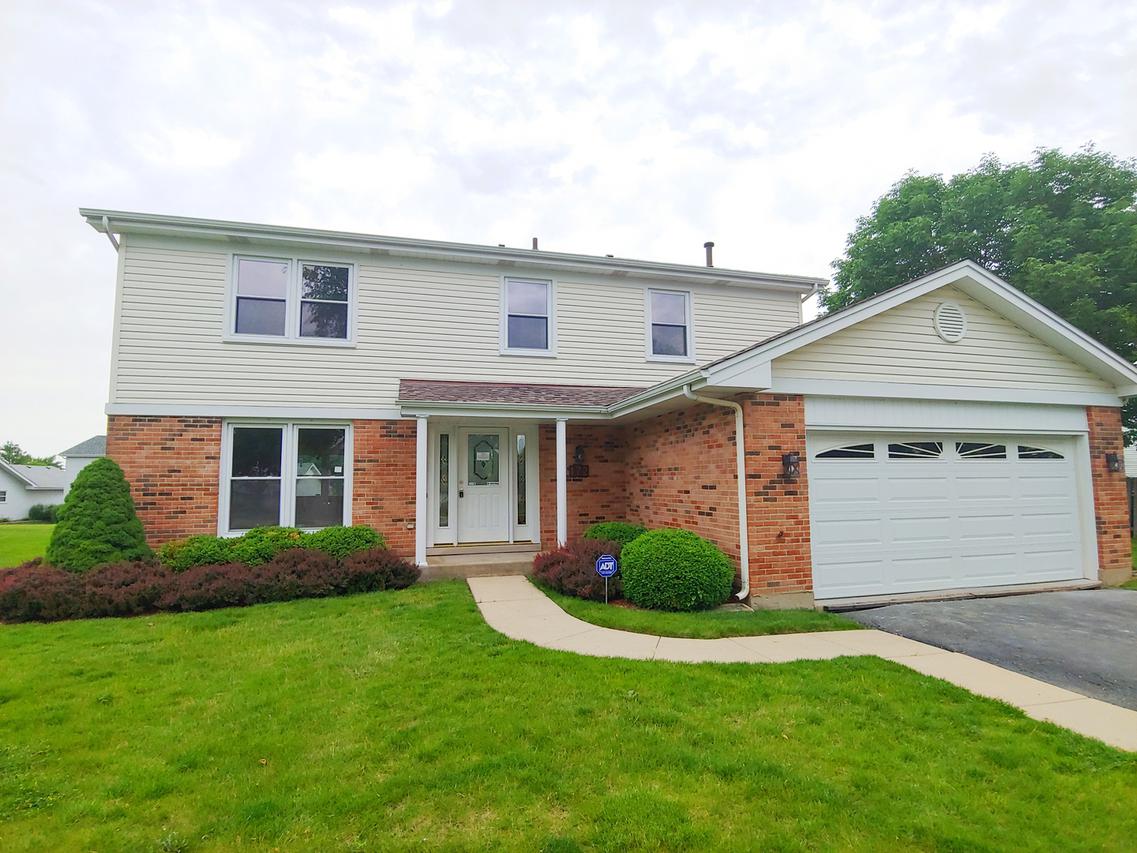 172 Old Mill Dr., Schaumburg, IL 60193