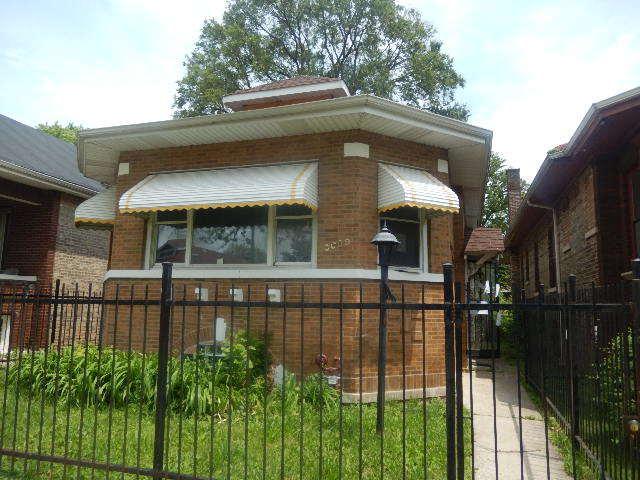 8609 S Throop St., Chicago, IL 60620
