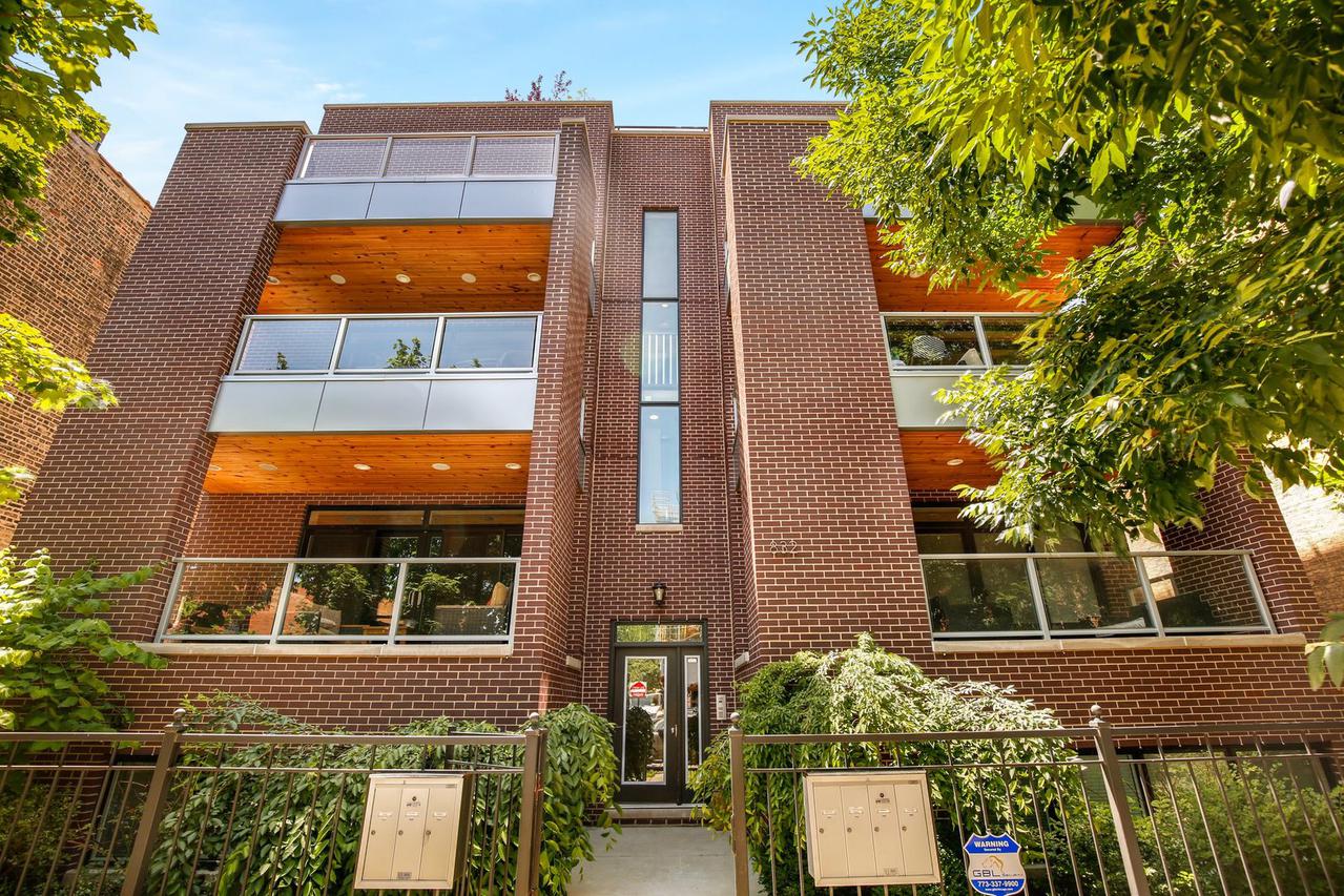 832 N Wolcott Ave. #3N, Chicago, IL 60622