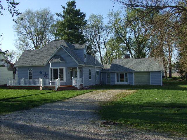 526 1st North St., Wellington, IL 60973