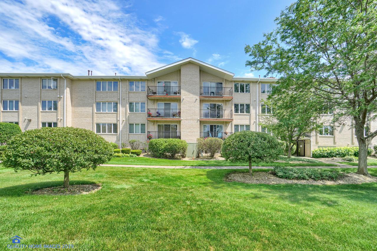 9750 Koch Ct. #2E, Orland Park, IL 60467