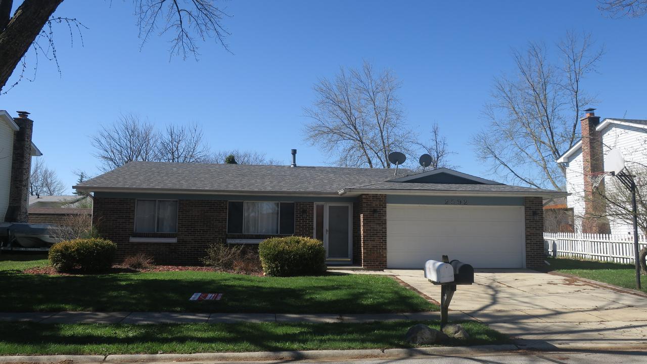 2592 Yellow Star St., Woodridge, IL 60517