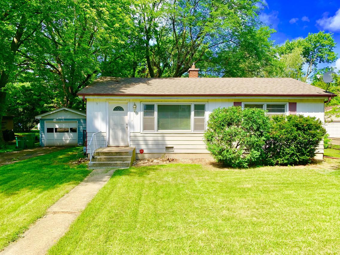 402 Mound St., Fox River Grove, IL 60021