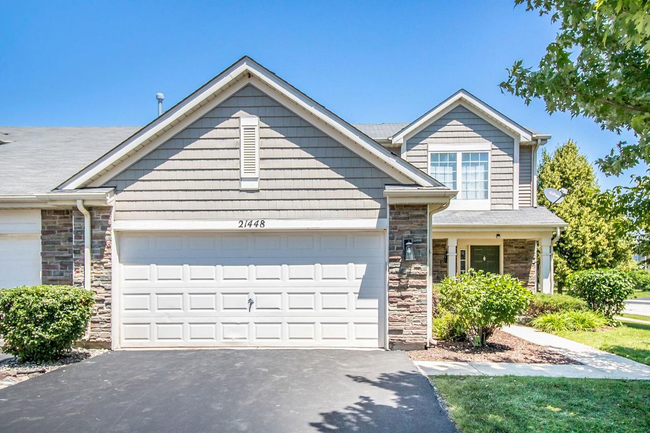 21448 Loch Ln., Crest Hill, IL 60403