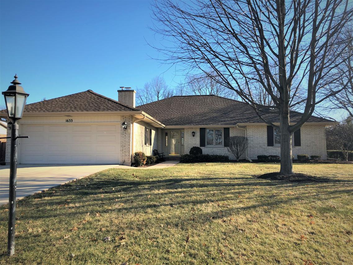 1633 Gamon Rd., Wheaton, IL 60189