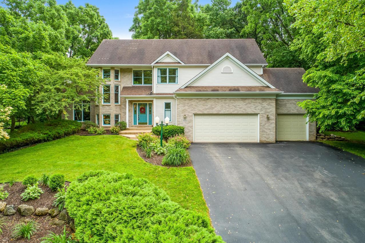 7593 Grace Dr., Roscoe, IL 61073