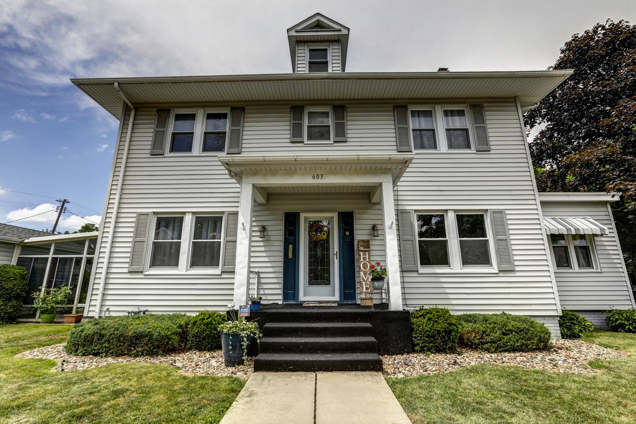 603 W South St., Clinton, IL 61727