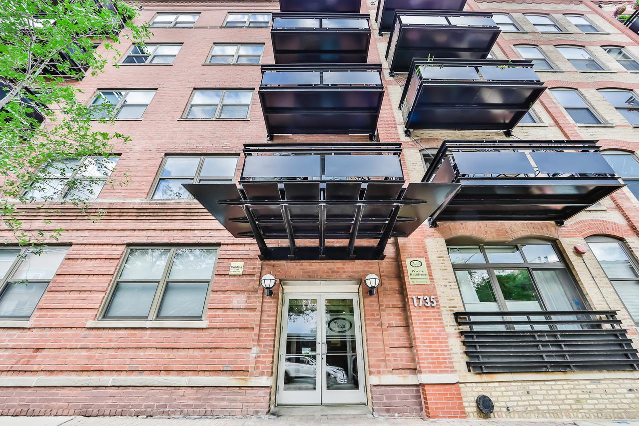 1735 W Diversey Ave. #406, Chicago, IL 60614