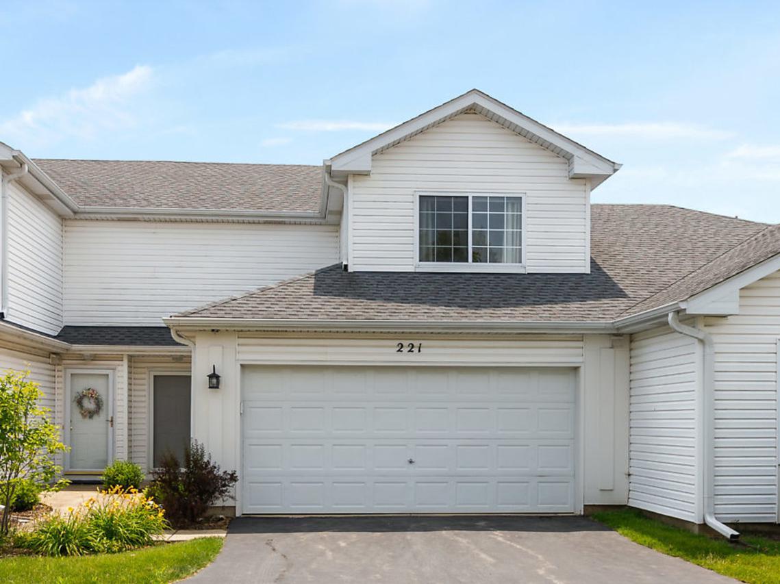 221 Kathryn Ln., North Aurora, IL 60542