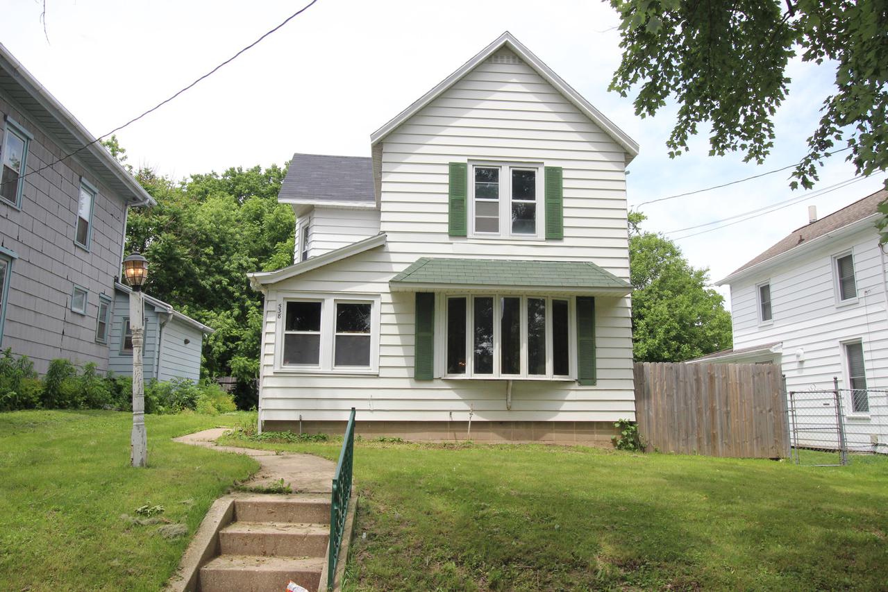 538 E Center St., Freeport, IL 61032