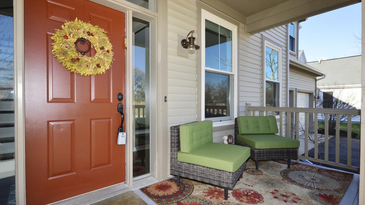 1201 Hedgerow Dr., Grayslake, IL 60030