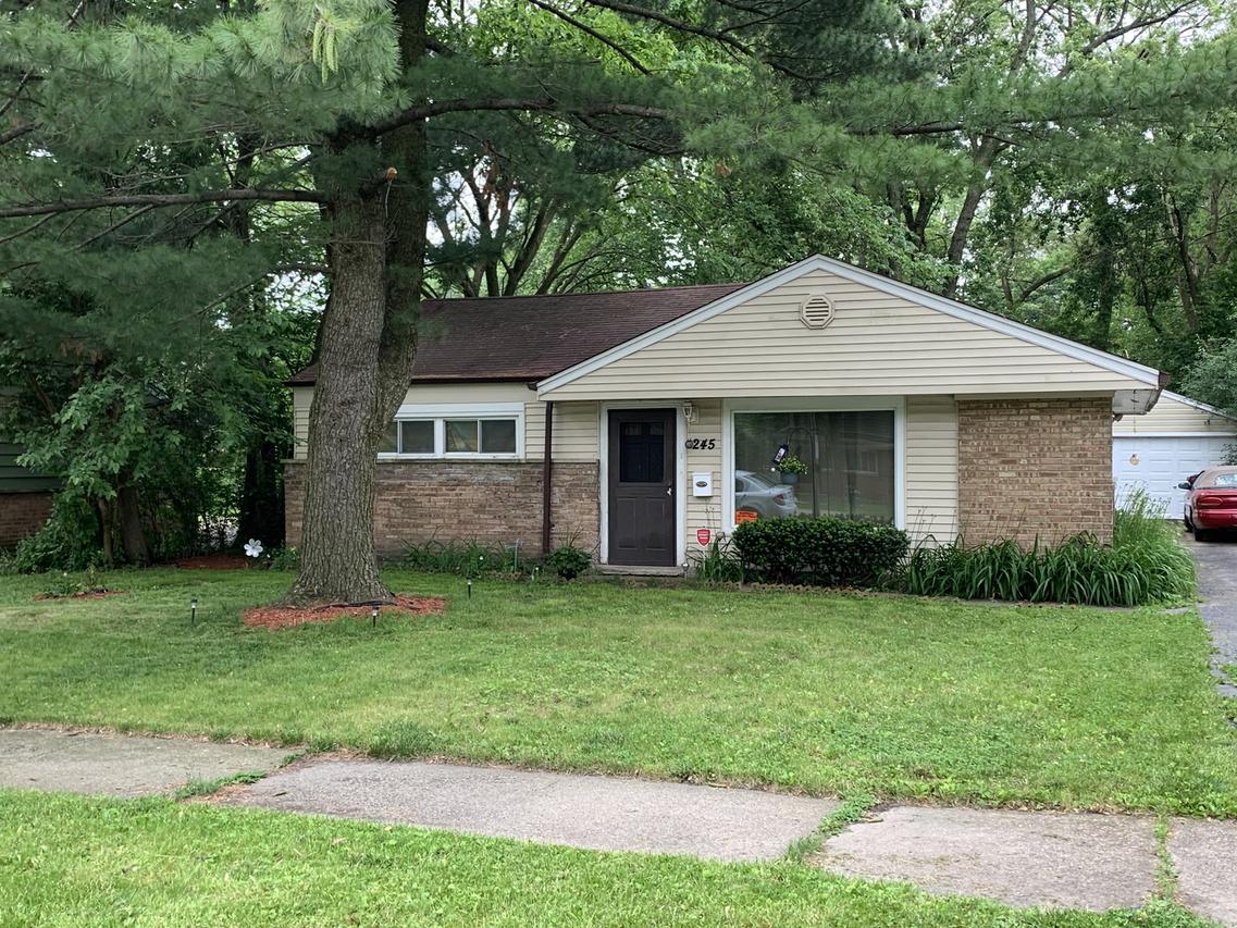 245 Blackhawk Dr., Park Forest, IL 60466