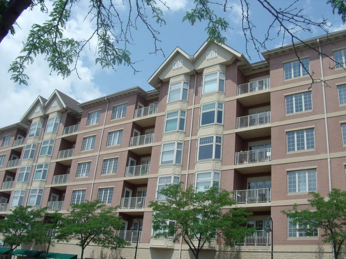 9670 Franklin Ave. #515, Franklin Park, IL 60131