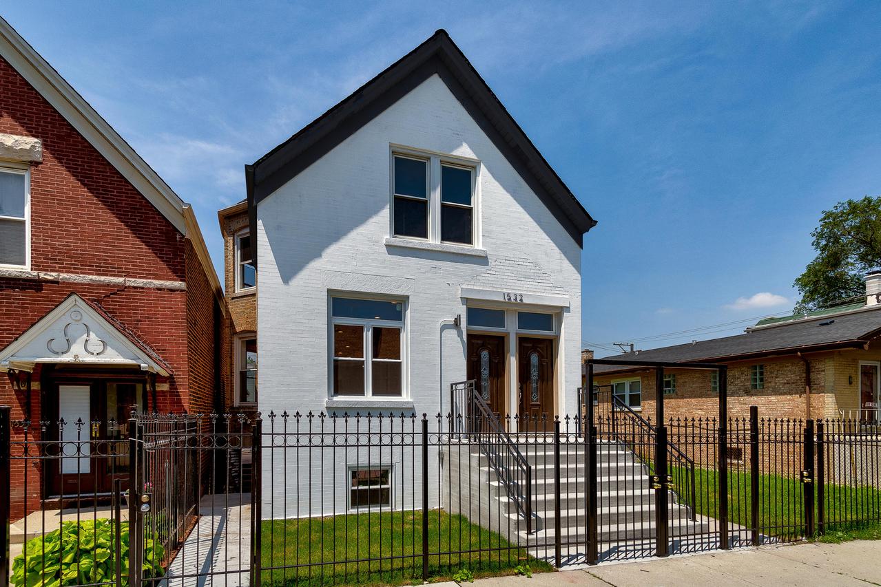1532 N Central Park Ave., Chicago, IL 60651