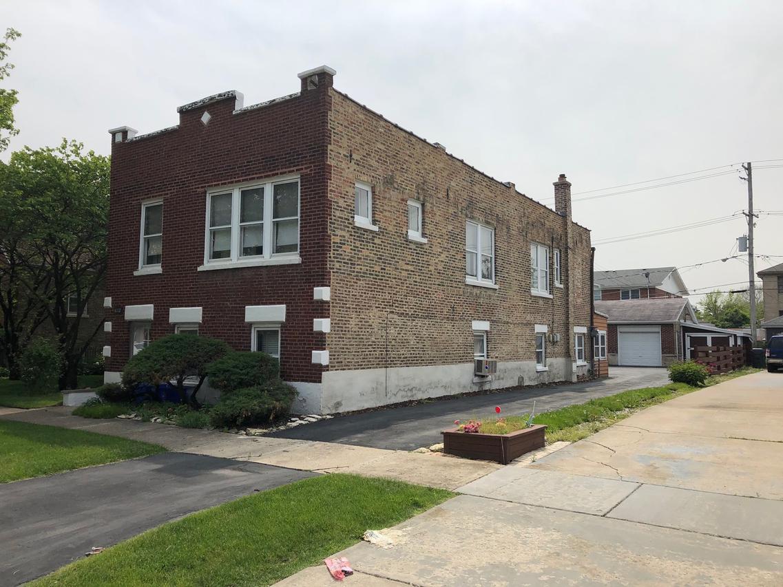 4332 Amelia Ave., Lyons, IL 60534