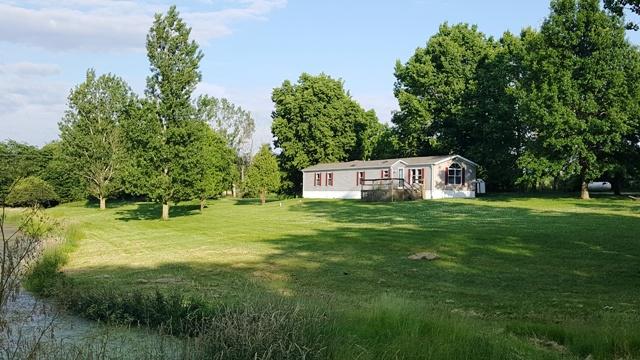 1115 N 1600 East Rd., Villa Grove, IL 61956