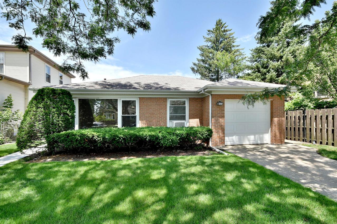 5242 W Windsor Ave., Chicago, IL 60630