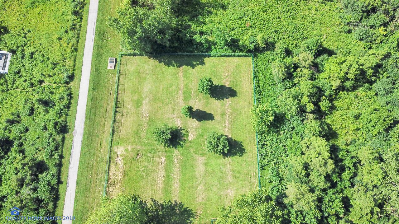 8543 S 83rd Ave., Hickory Hills, IL 60457