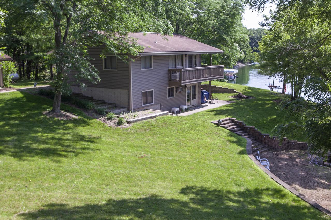 24 Wheeler Ct., Lake Thunderbird, IL 61560