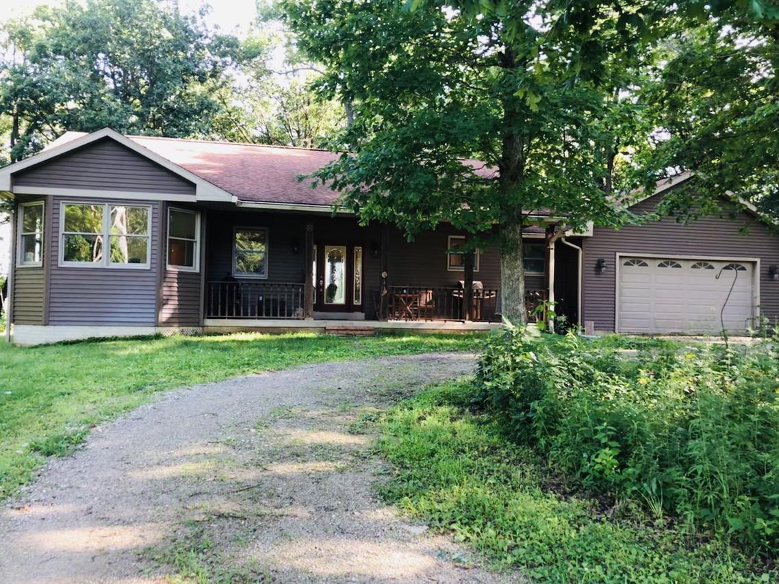 6 Lamb Ln., Seymour, IL 61875