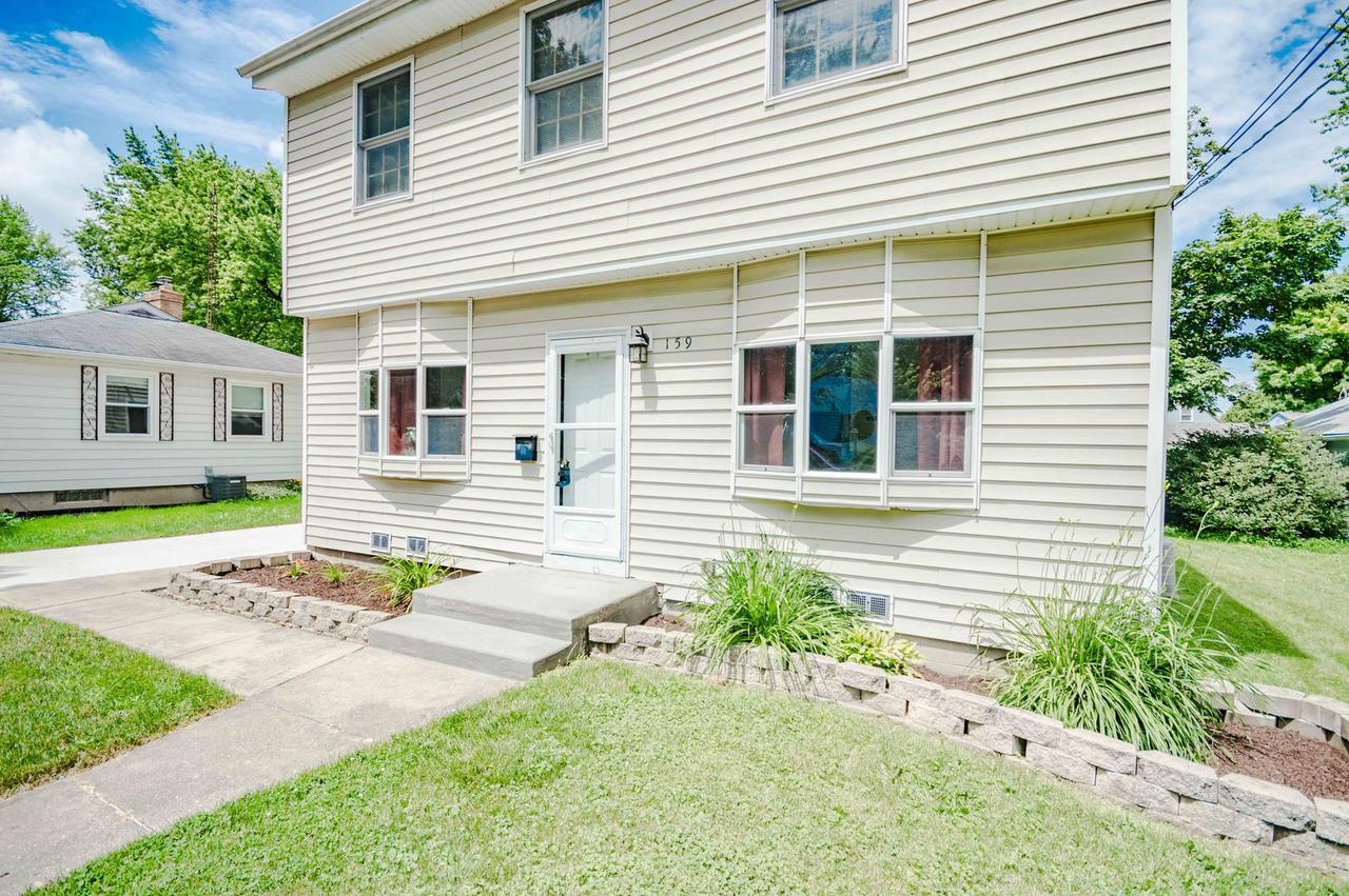 159 Holly St., Dekalb, IL 60115