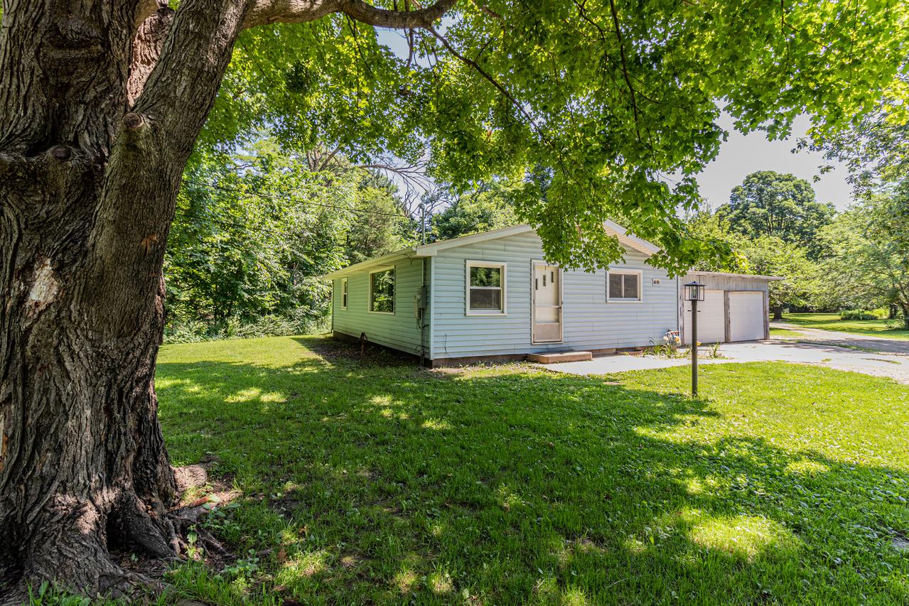 16924 N 1000 Ave., Tiskilwa, IL 61368