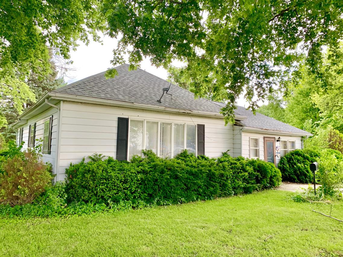 621 S Carson St., Long Point, IL 61333