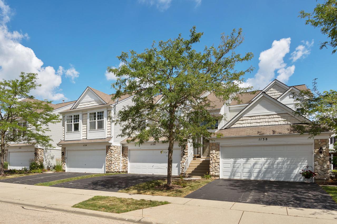1136 Delta Ct., Elgin, IL 60123