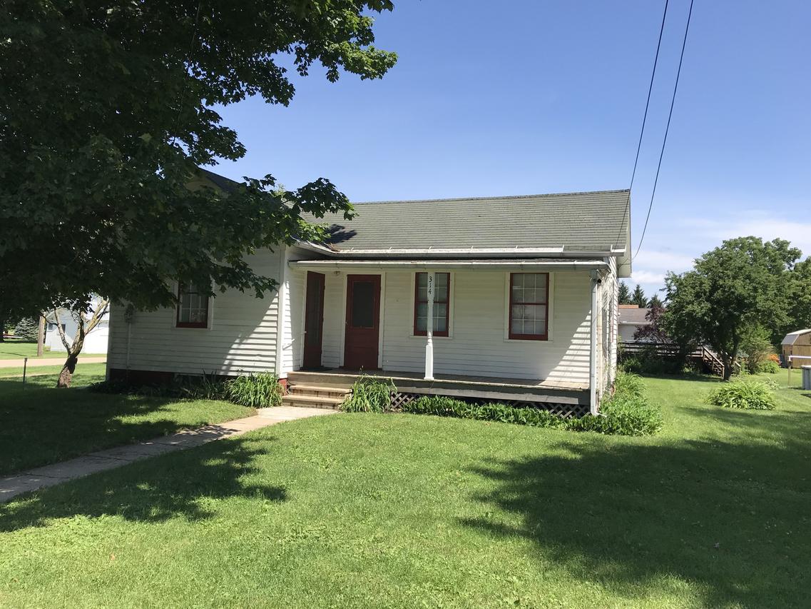 314 W High St., Lamoille, IL 61330
